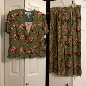 Vintage floral Jessica Howard suit